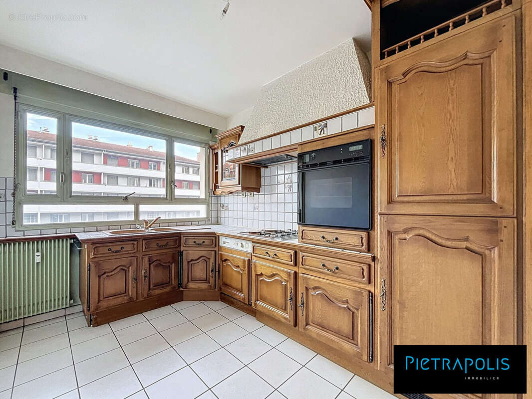 Appartement à LYON-8E