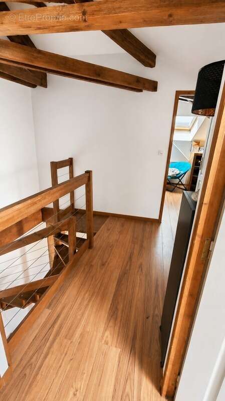 T3 Duplex lumineux avec espace bureau – Faibles charges – Centre-ville - photo 8