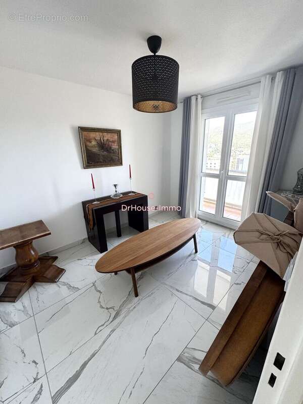 Appartement à MARSEILLE-11E