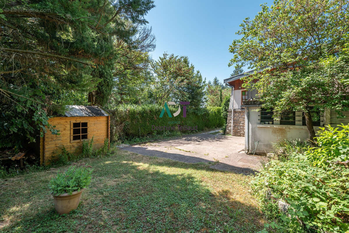 Maison à MEYLAN
