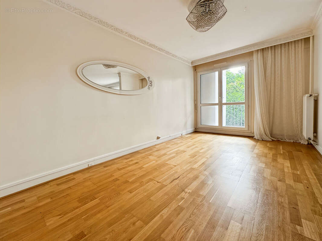 Appartement  6 pièces 111m² proche métro - photo 4