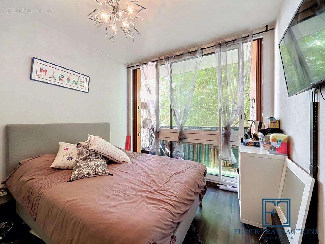 Appartement à FONTENAY-LE-FLEURY
