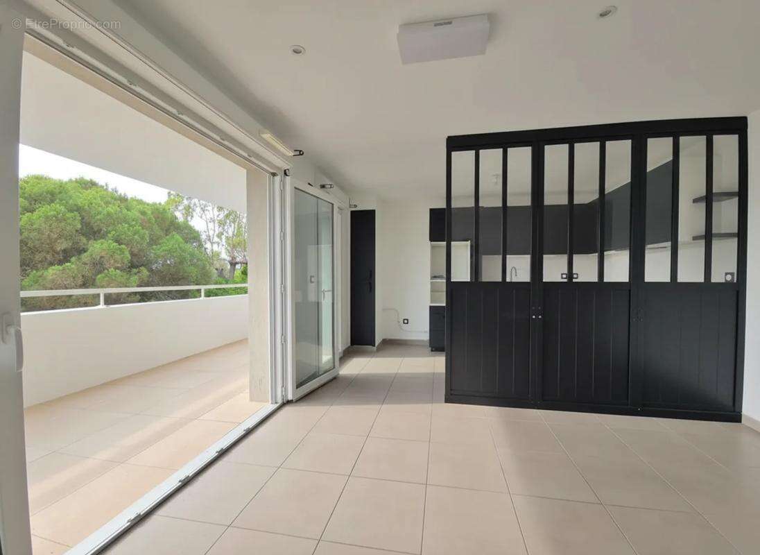 Appartement T3 de 63m2 récent avec Parking, au Calme - photo 2