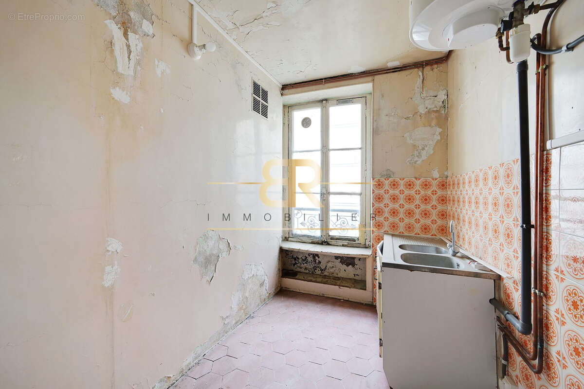 Appartement à PARIS-18E