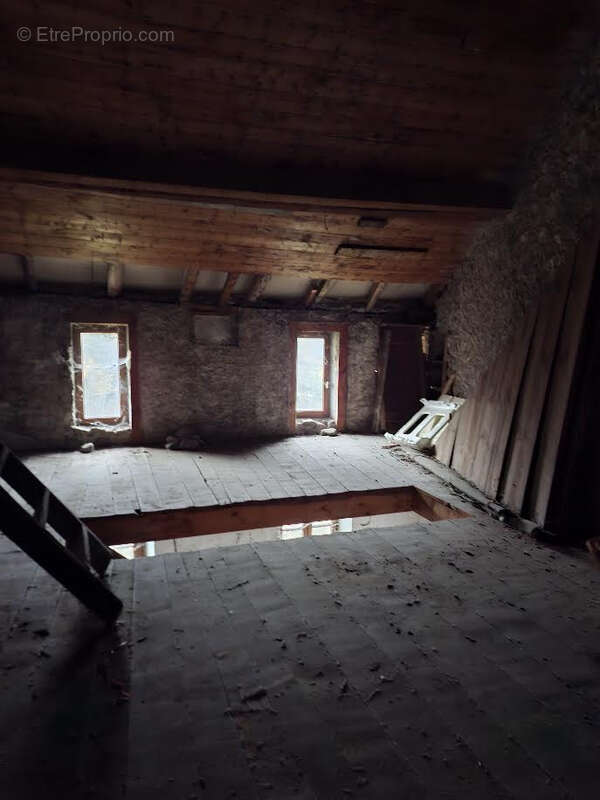 Maison à SAINT-MARTIN-DE-VALAMAS