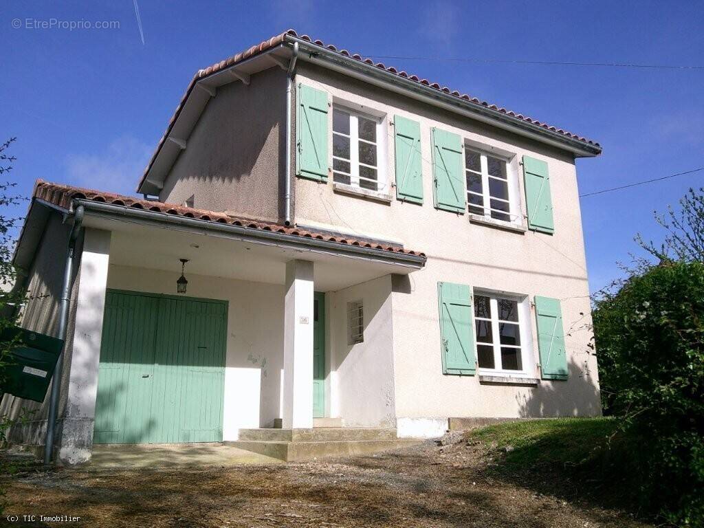 Maison à VILLEFAGNAN