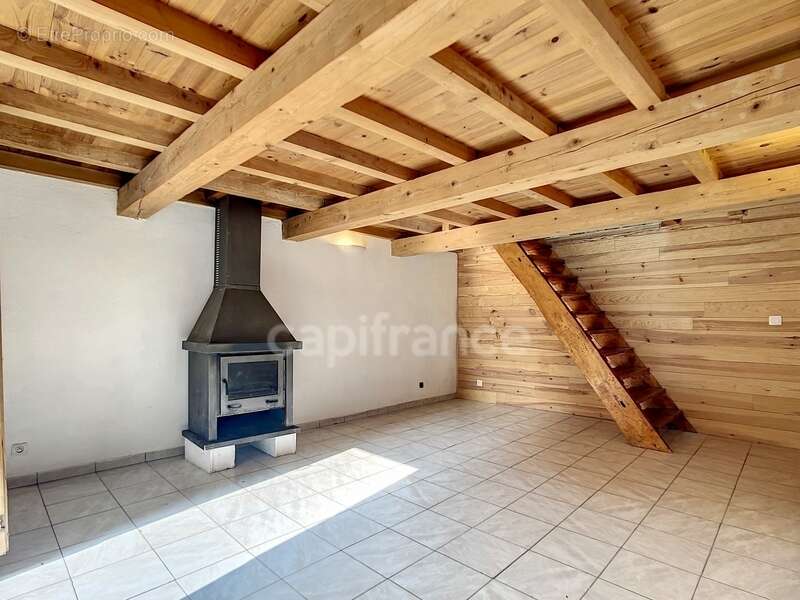 Dpt Drôme (26), à vendre proche de LA TOUCHE maison en pierre P5 mitoyenne, d'environ 110 m² habitables avec cour - photo 19