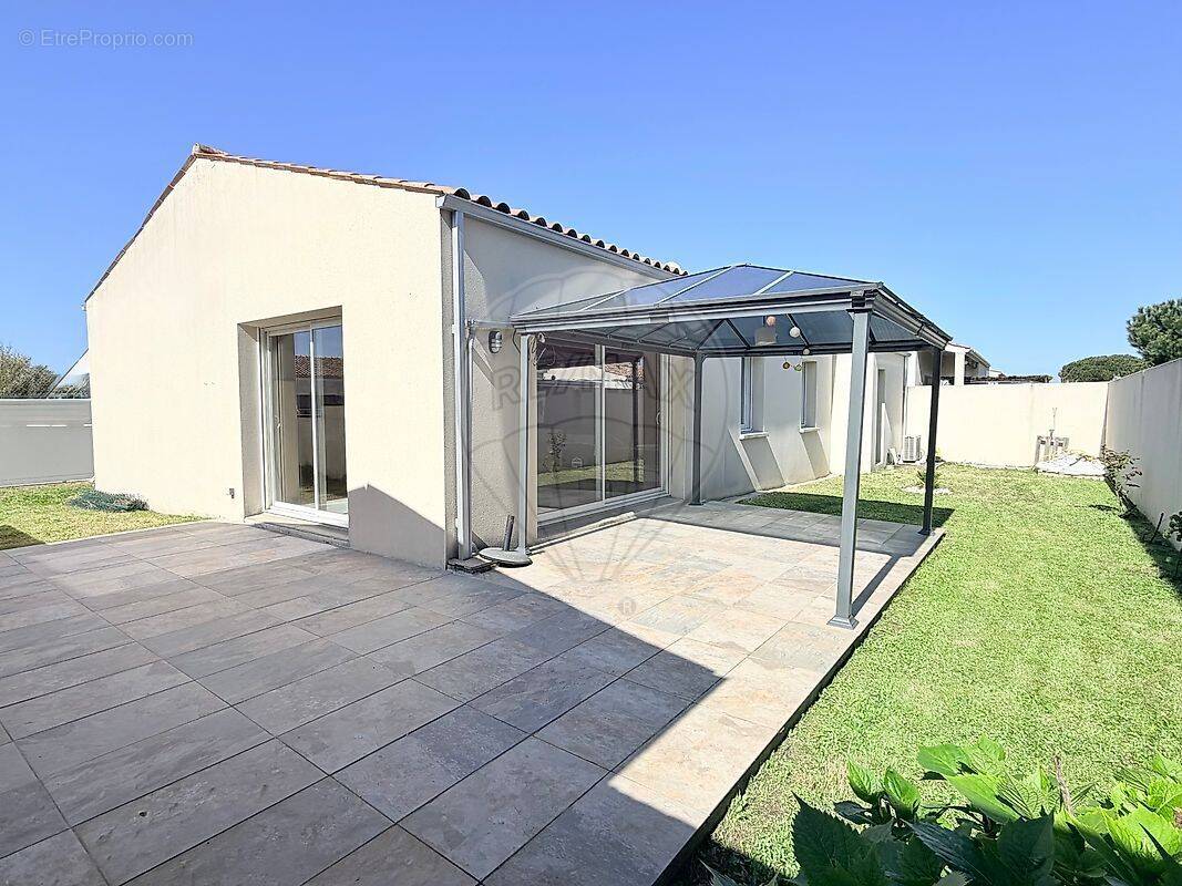 Maison à LES MATHES