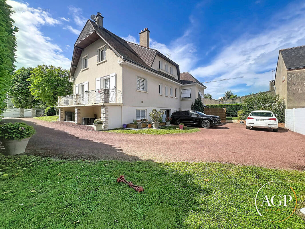 Maison à NEUVILLE-AUX-BOIS