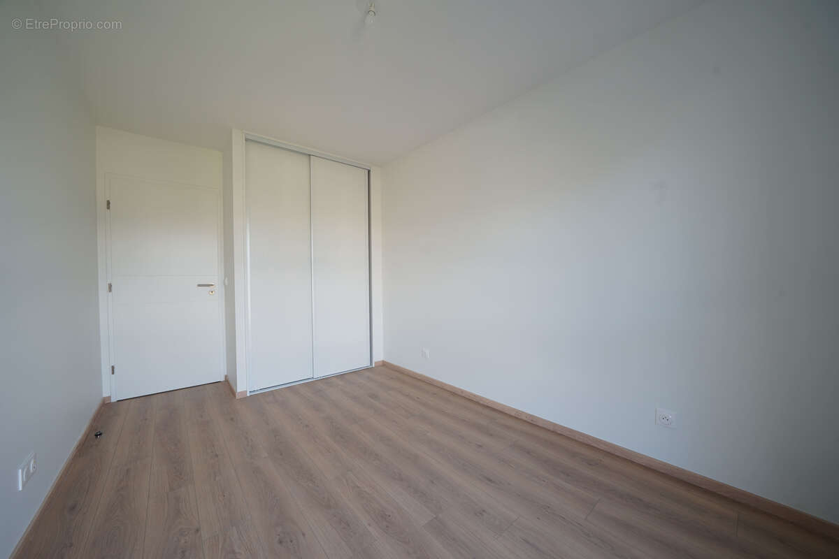 Appartement à SAINT-MARTIN-D'HERES