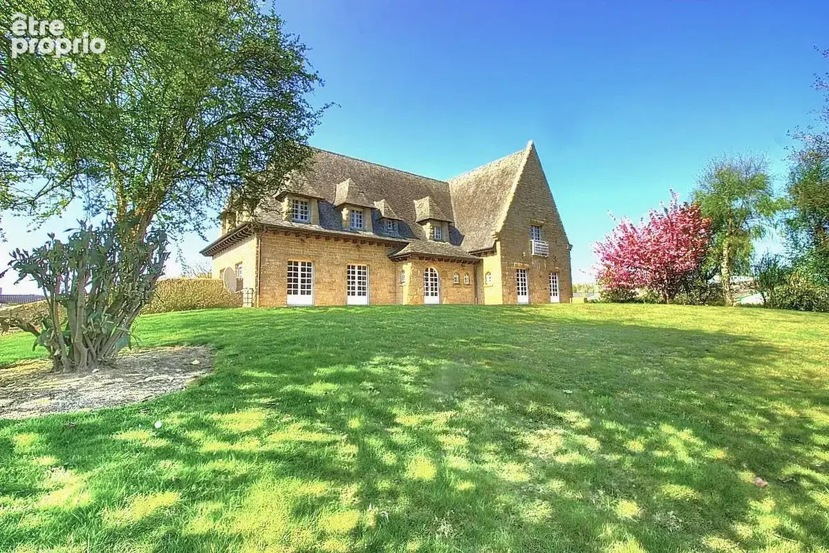 Maison de Caractère  Melesse -  480 m2 - 1 Hectare de Terrain  - Terrain de tennis et Dépendances - photo 3