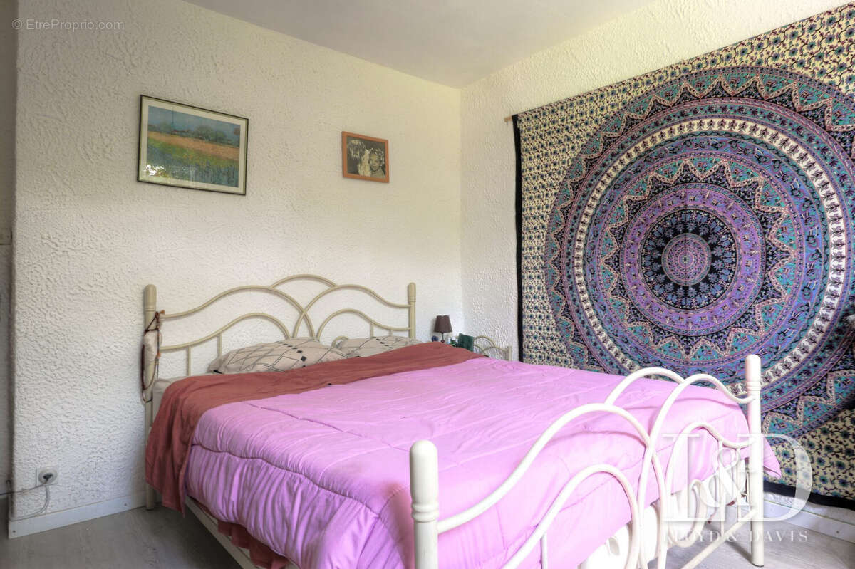 Maison à MEJANNES-LE-CLAP