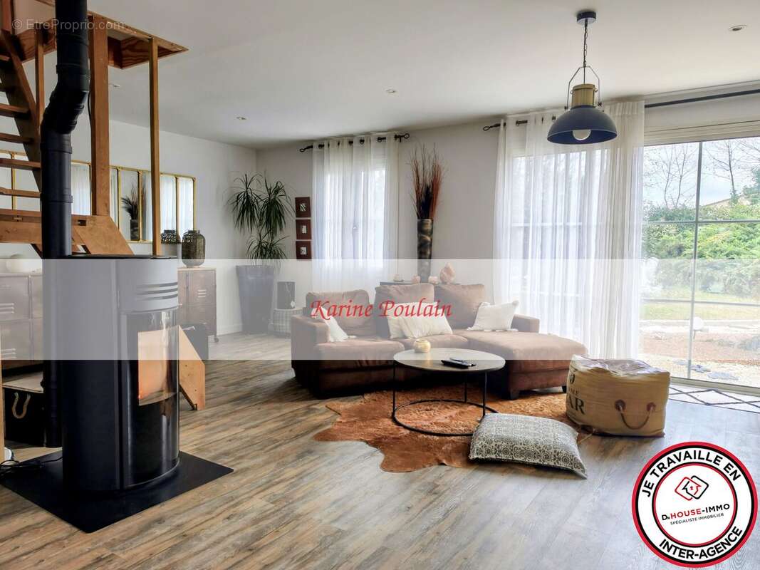 Maison à AMBARES-ET-LAGRAVE