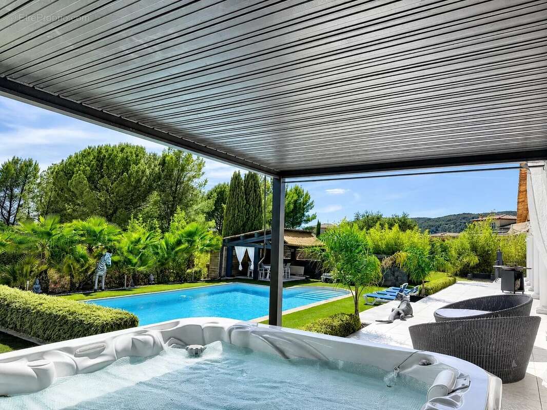Maison à LA MOTTE