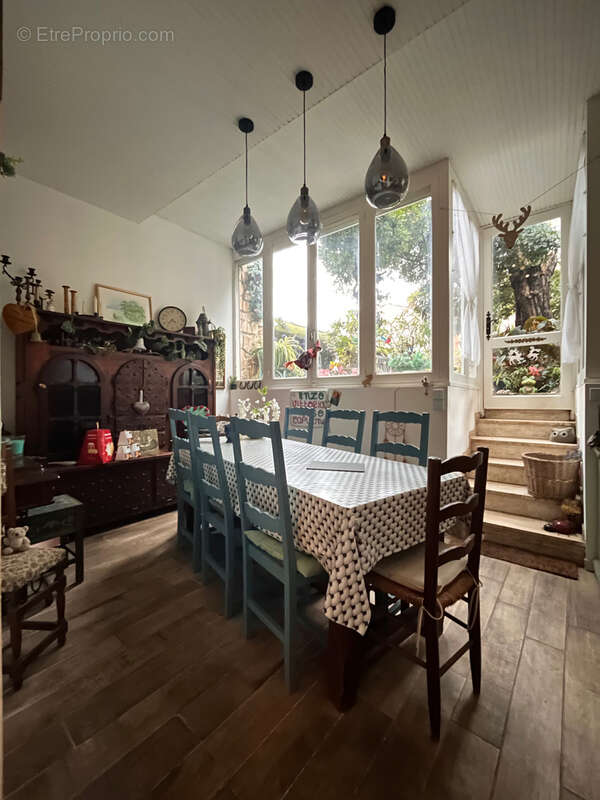 Appartement à MARSEILLE-4E