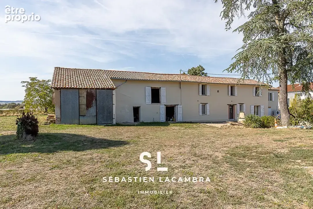 Corps de ferme du XVIIIe siècle rénové   160 m2 habitables, nombreuses dépendances et remarquable potentiel - photo 36