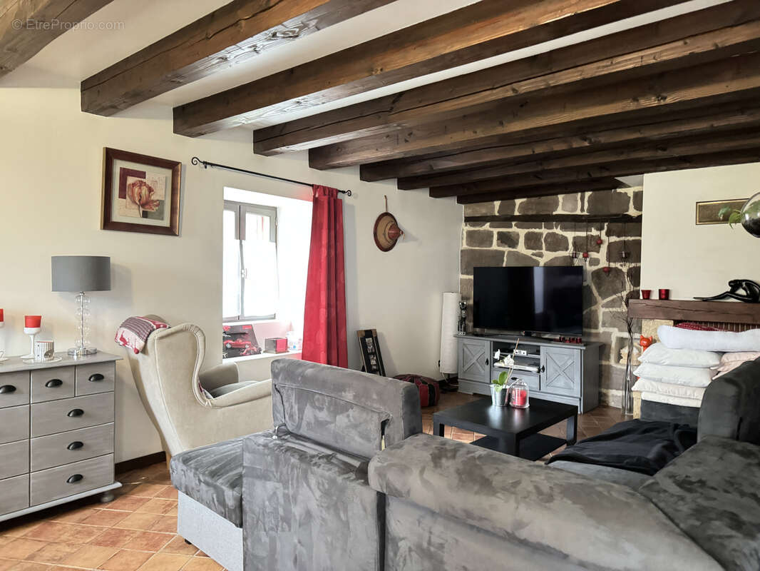 Maison à SAINT-VIANCE