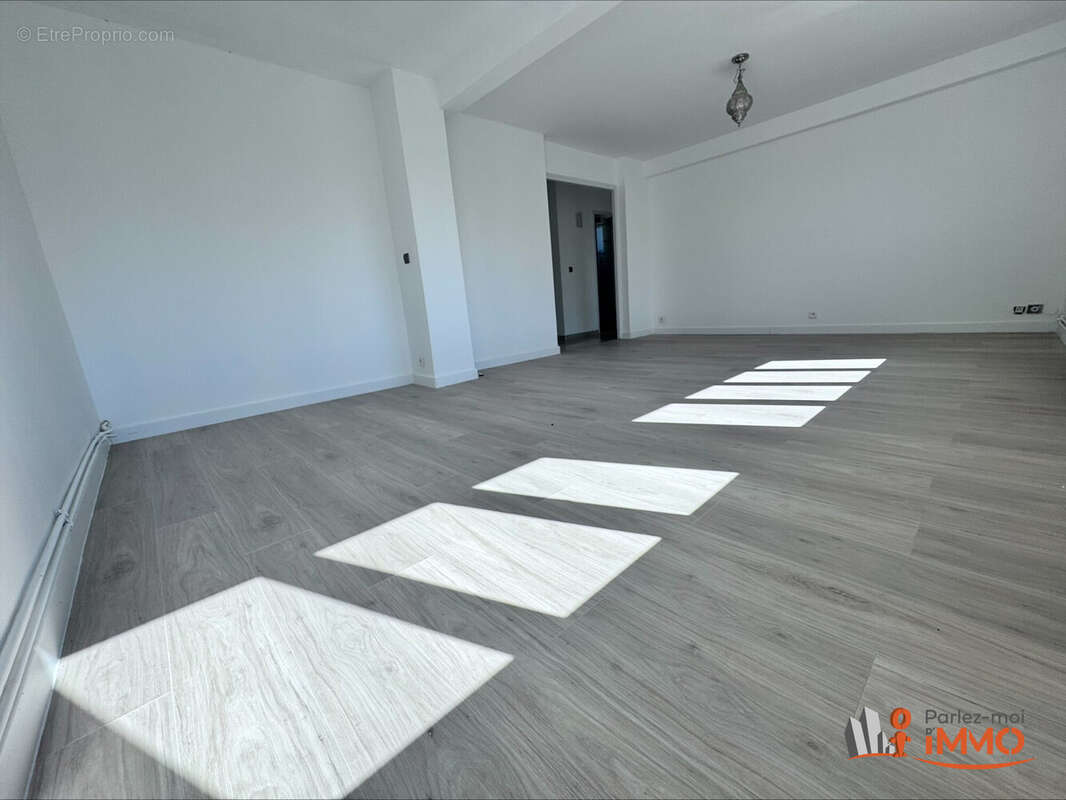 Appartement à LYON-5E