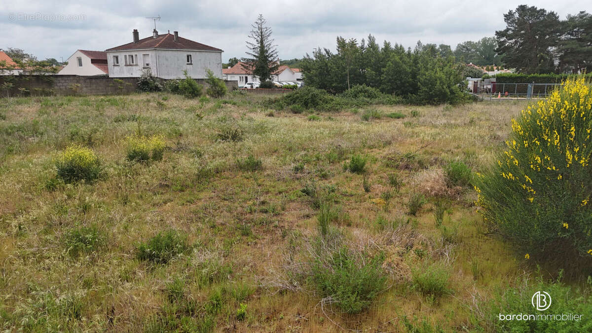 Terrain de 3 182 m² - Centre-ville de Machecoul - photo 3