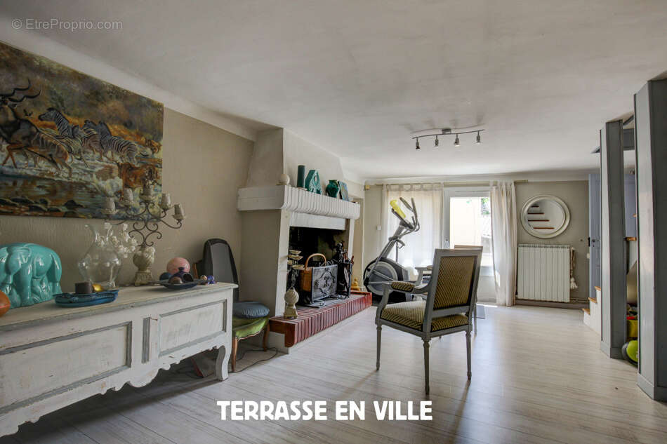 Pélissanne - t 5/6 - maison-de-ville 207m2 - jardin - 499 000 € - photo 10