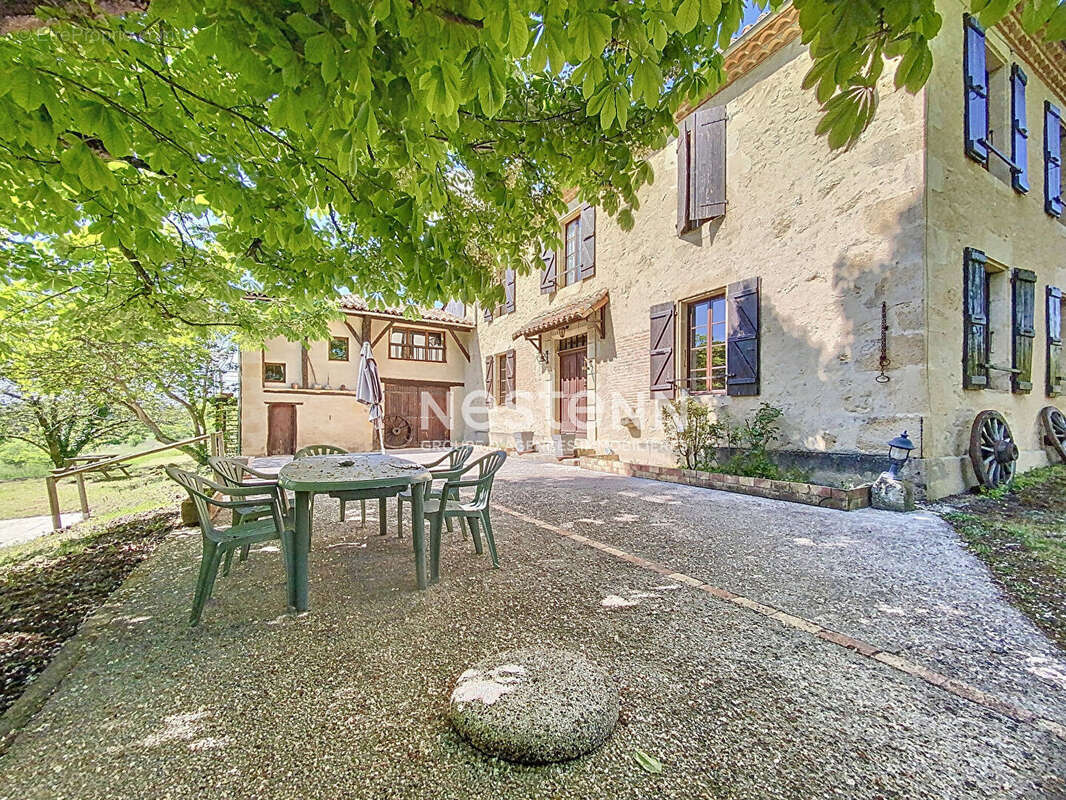 Maison à SEISSAN
