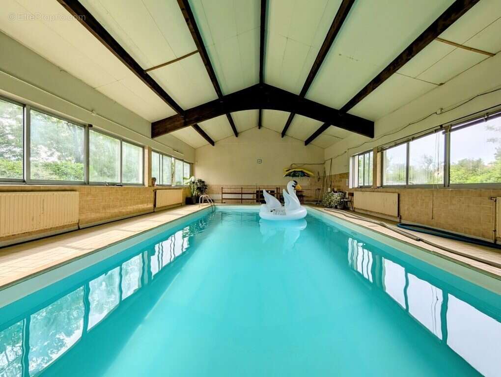 Maison à SAVIGNY-LE-SEC