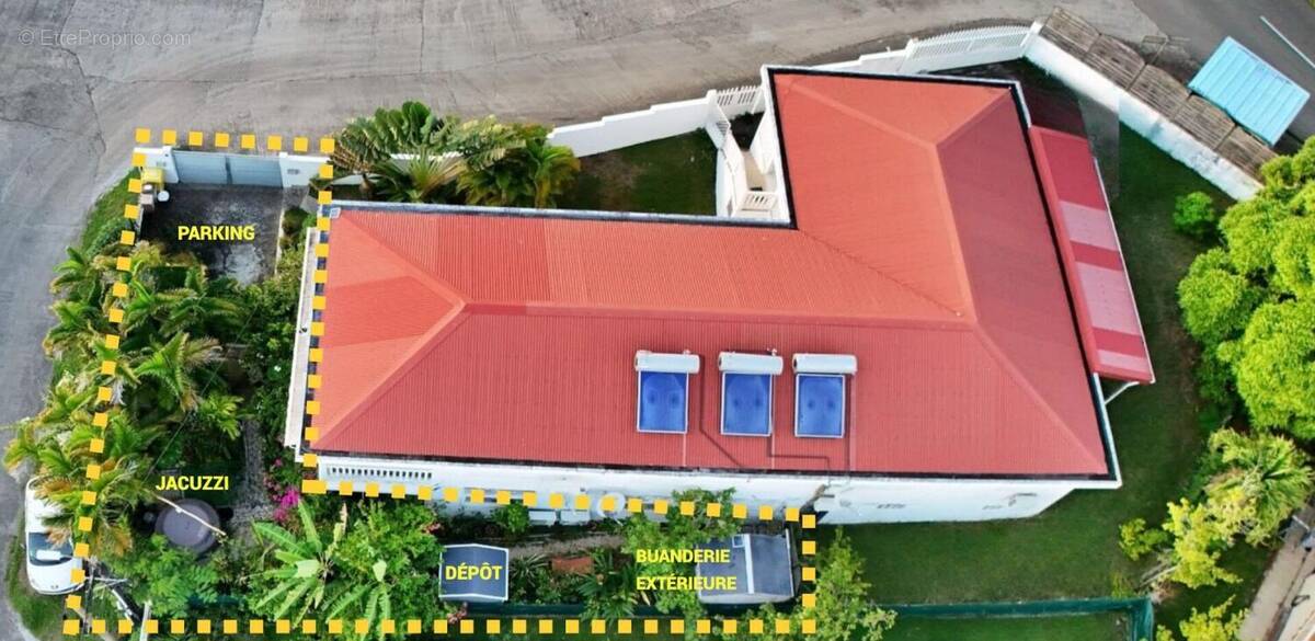 Appartement à SAINTE-LUCE