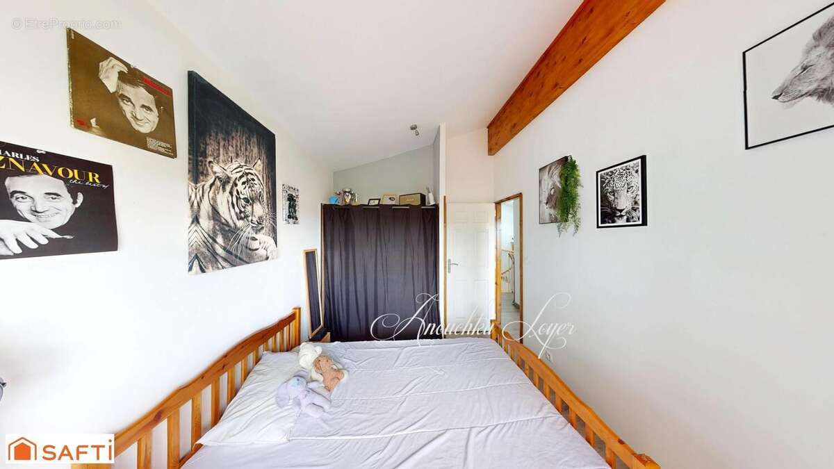 Maison 218 m² à Toulenne  - photo 7