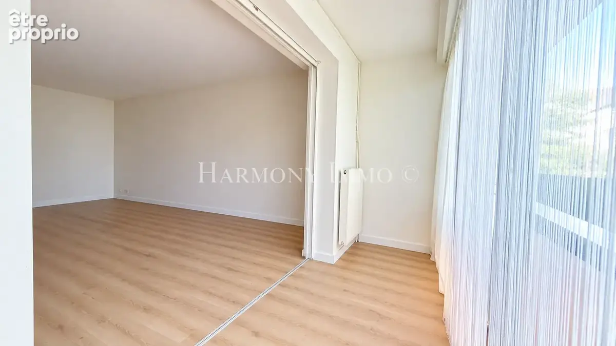 Appartement T2 de 55.43m2 en bon état, proche commerces. - photo 3
