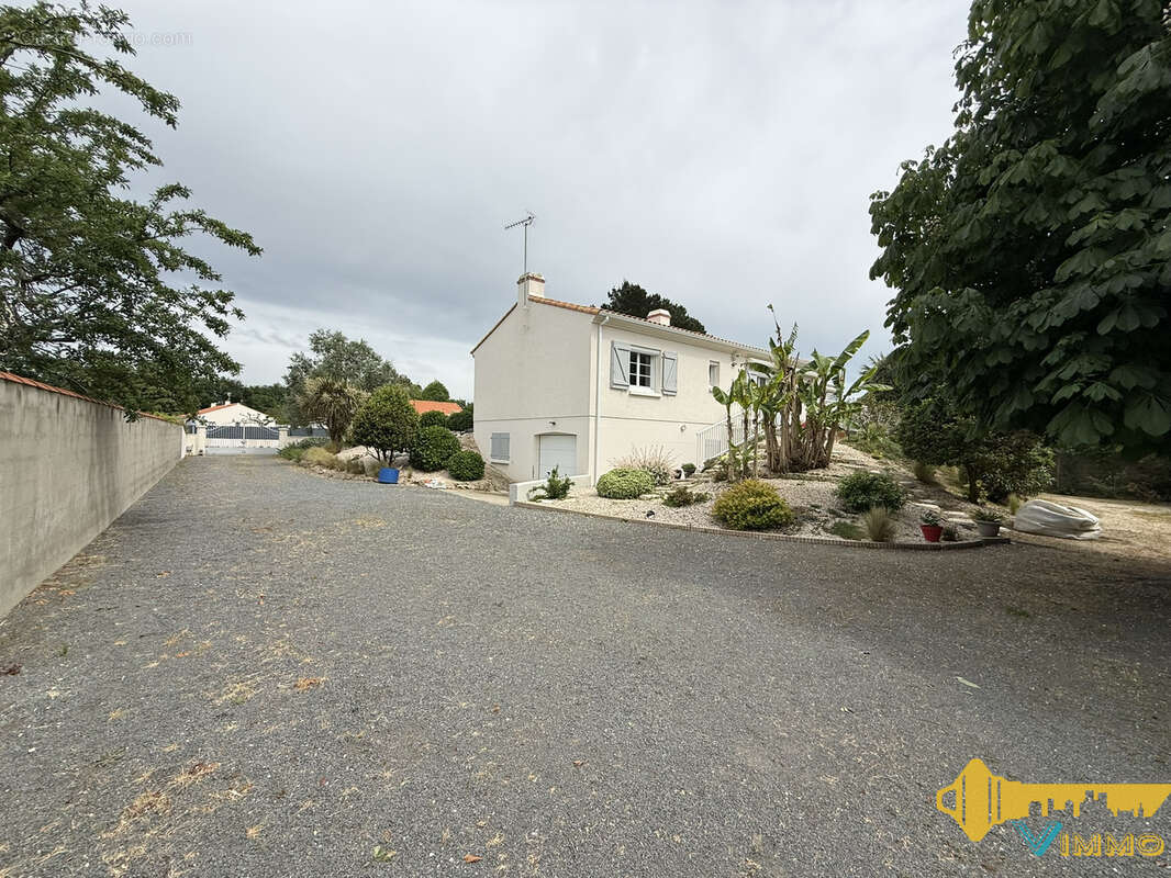 Maison à PAULX