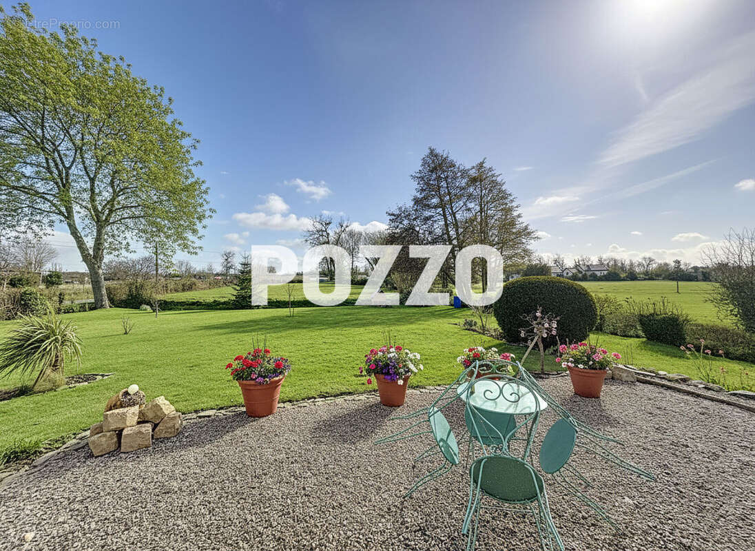 Maison à BRICQUEVILLE-SUR-MER