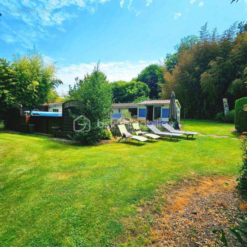 Maison à SAINTE-GAUBURGE-SAINTE-COLOMBE