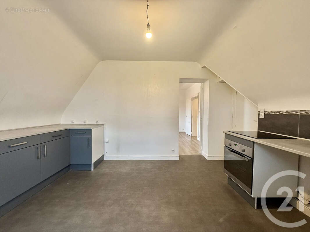 Appartement à YZEURE
