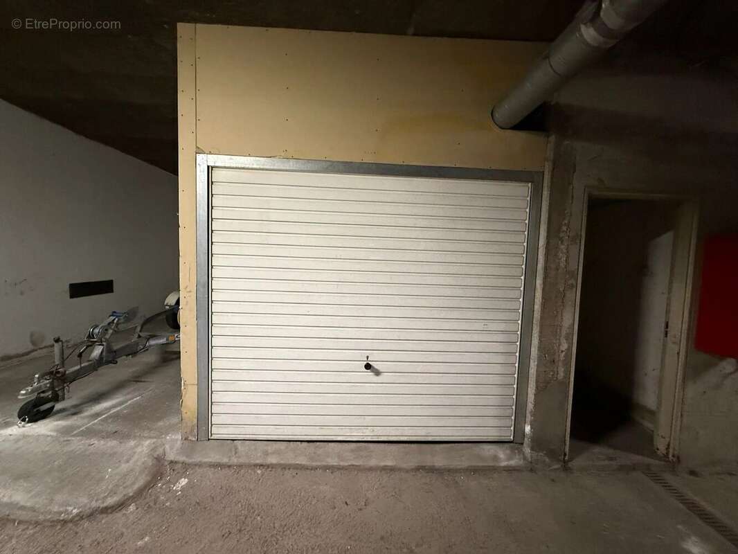 Parking à SAINT-RAPHAEL