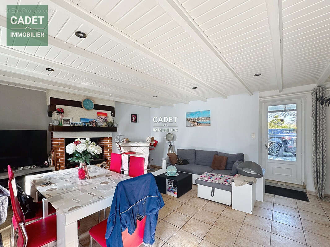 Maison à SAINT-AUBIN-DES-PREAUX