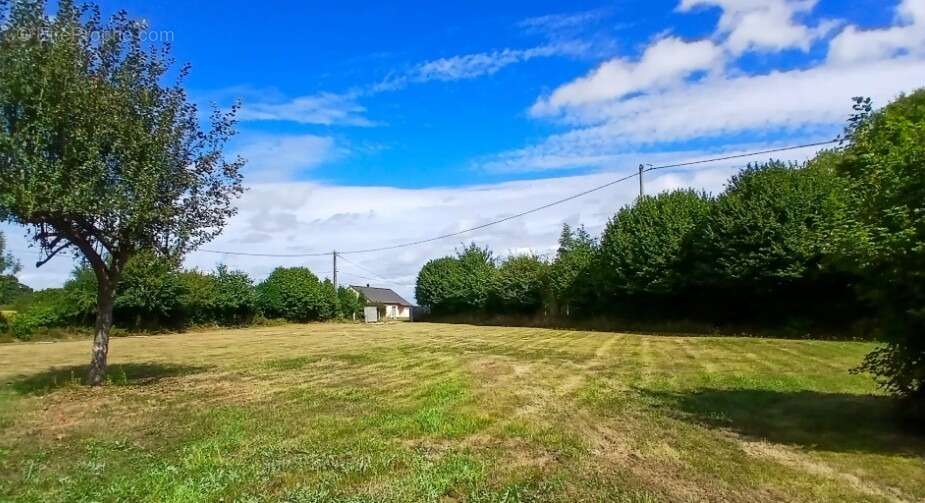 Terrain 3076 m² à Saint-Martin-Saint-Firmin  - photo 2