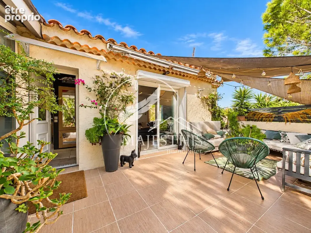 Maison familiale de caractere avec vue a toulon - photo 2