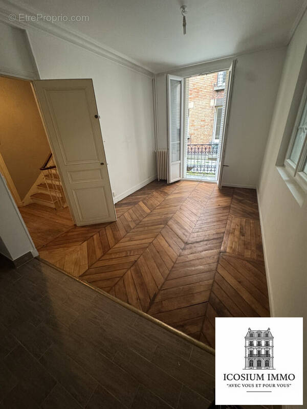 Appartement à PARIS-14E