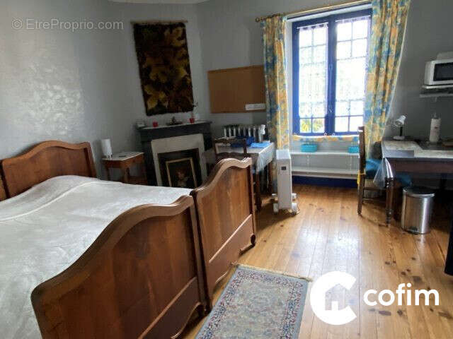 Maison 270 m² à Nay  - photo 6