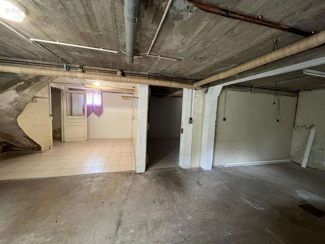 Maison à LA JONCHERE-SAINT-MAURICE