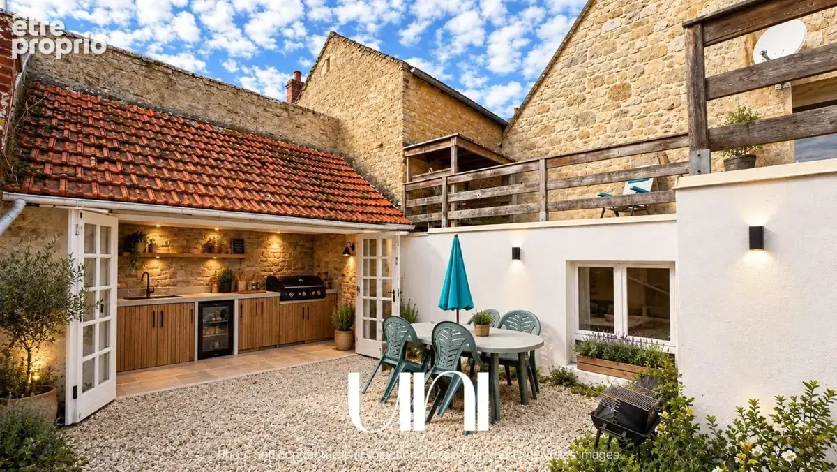 Maison à PORT-EN-BESSIN-HUPPAIN