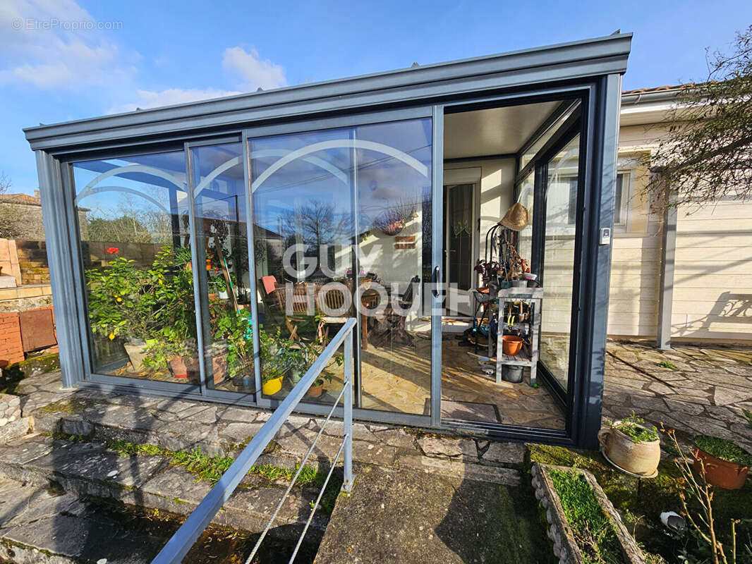 Maison à SAINT-HILAIRE-DES-LOGES