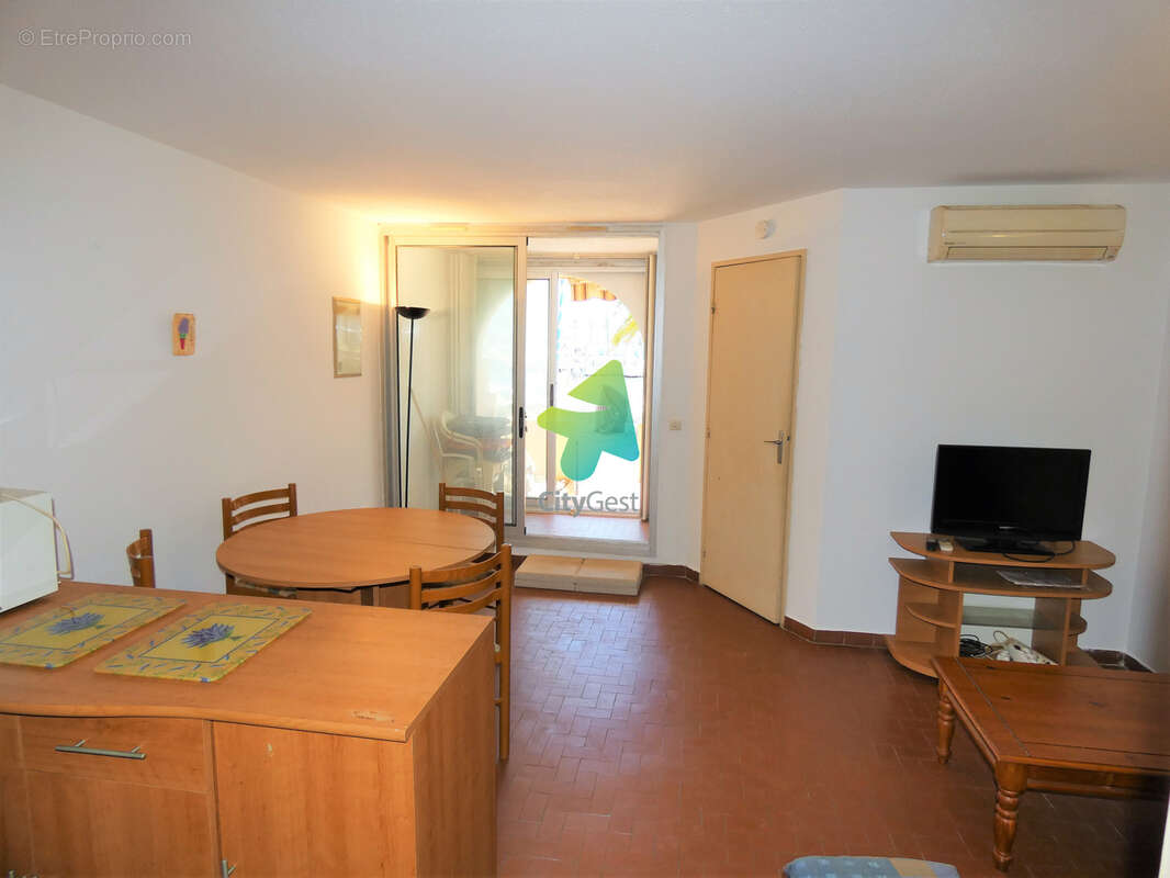 Appartement T2 Cabine avec Parking et Terrasse Vue Port - photo 5