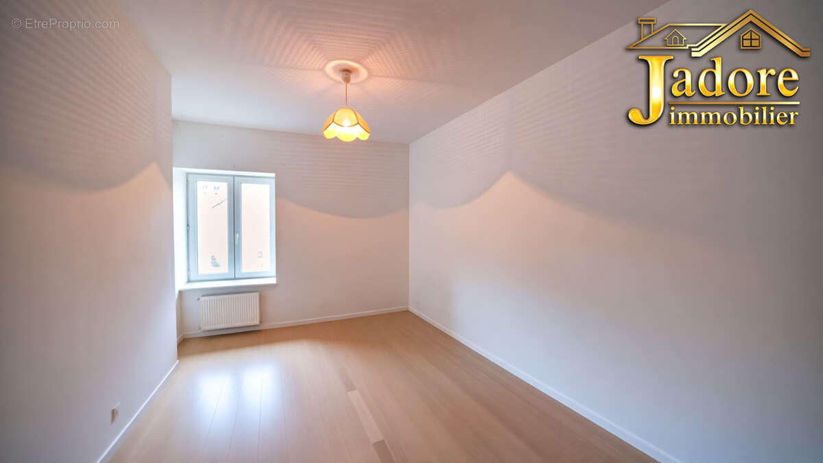 Appartement à SENONES