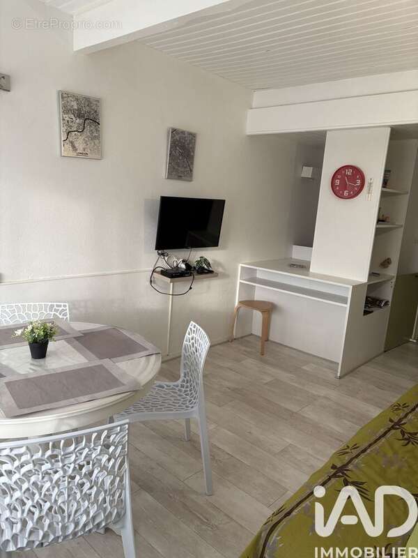 Appartement 40 m² à Murat-Le-Quaire  - photo 2