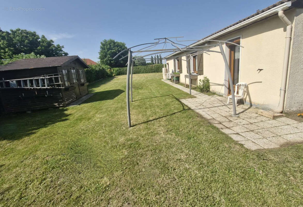 Plain-pied, 3 chambres, garage et jardin - photo 13