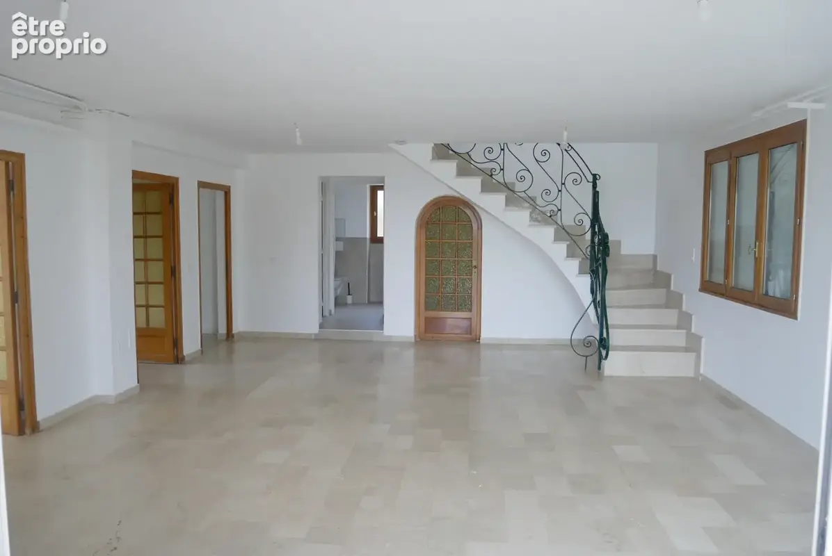 VILLETTE-DE-VIENNE   Maison individuelle avec vue dégagée, piscine et grand terrain - photo 16