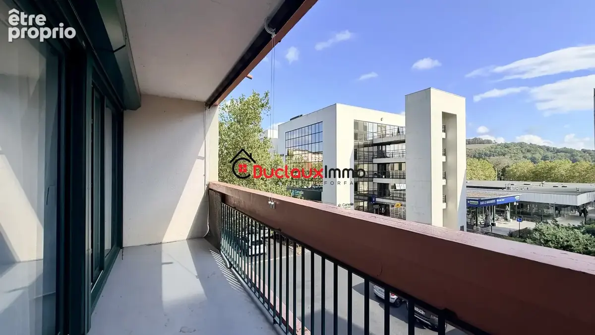 Aurillac- résidence plein soleil - t4 de 86,94 m2 - 3 chambres - balcon - ascenseur - dpe c - photo 3