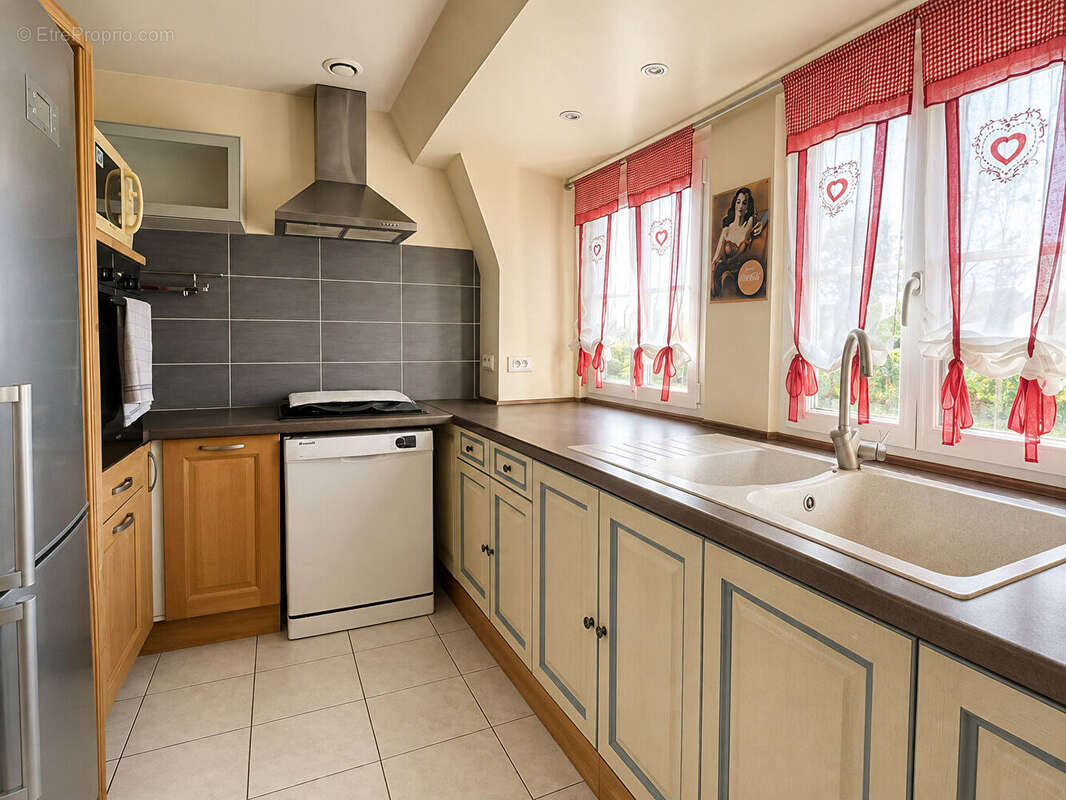 Appartement 94 m² à Pont-Sainte-Maxence  - photo 3
