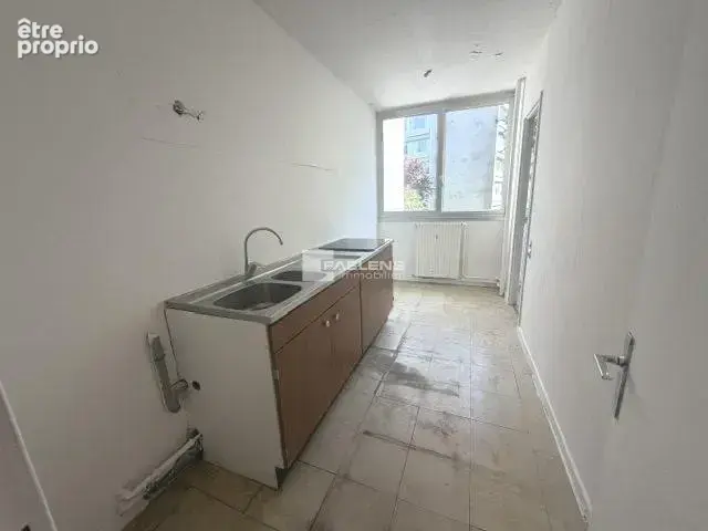 Appartement 3 pièces 63 m² à vendre à Lille (59000) - photo 3